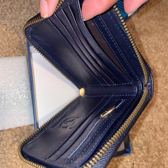 Bullcaptain Blue Geometric Wallet - Picture 3 of 4